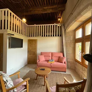 https://chateau-de-latour-sur-sorgue.midi-pyreneeshotels.com